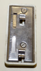 882-2