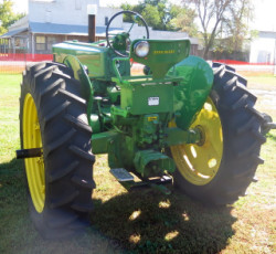 1090-3