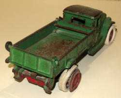 589-3