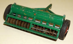 589-2